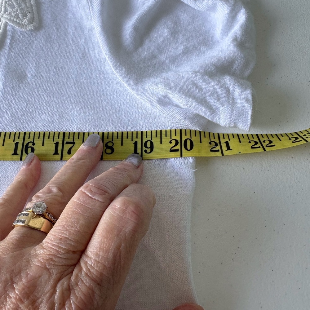 Anthro James Coviello Large Short Sleeve Crochet Round Neck Linen White Tee Soft - Picture 7 of 8